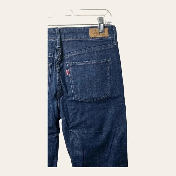 0409W. LEVI’S DEMI CURVE CLASSIC BOOTCUT DENIM JEANS SIZE 6/28 DARK‎ WASH COLOR - Picture 6 of 9